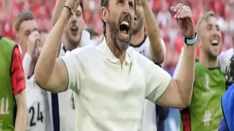 多特蒙德球员吉拉西内因肌腱不适，今晚德甲比赛将无法登场